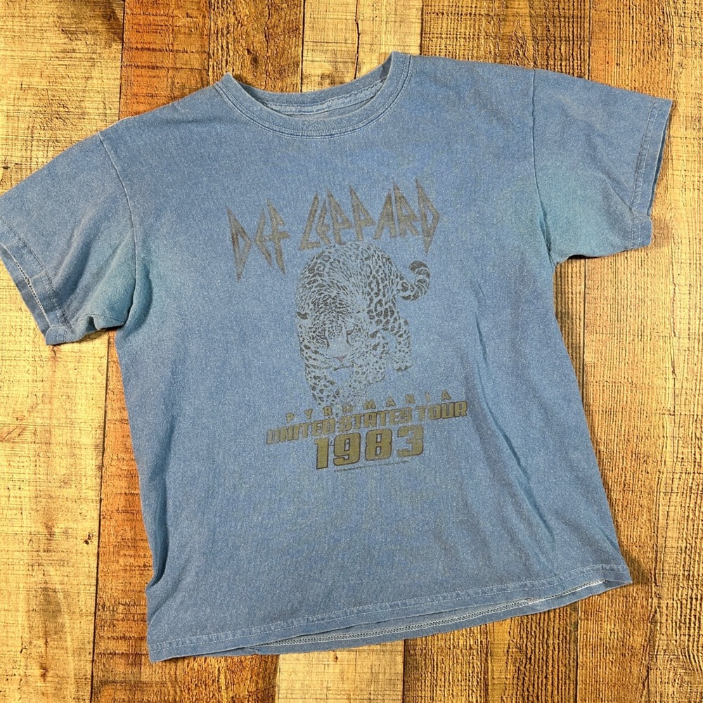 Vinyl Icons Def Leppard Pyromania 1983 Tour Graphic Tee Blue Distressed Medium